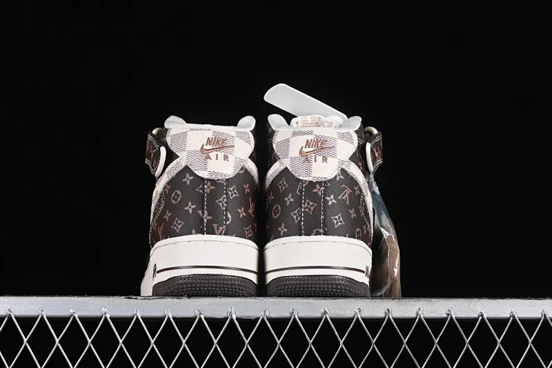 All categories Nk Air Force 1 Air Force series Nk Air Force 1 Mid Air Force mid-top Nk Air Force 1'07 Mid LV joint-classic brown print Air Force 1 mid-top casual sneakers DV0688-200